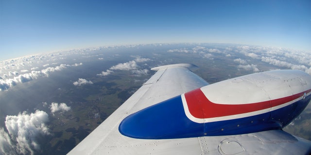 Piper PA-30 Twin Comanche in flight.