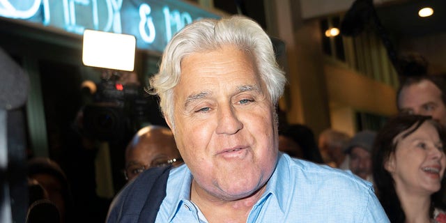 For the first time since suffering serious burns, Jay Leno returned to his Sunday Night Comedy Gig in Hermosa Beach.