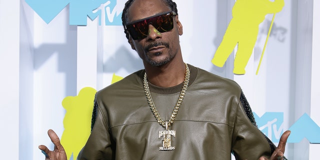 Snoop Dogg attends the 2022 MTV VMAs at Prudential Center on August 28, 2022 in Newark, New Jersey. attends the 2022 MTV VMAs at Prudential Center on August 28, 2022 in Newark, New Jersey.