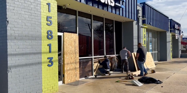 Maryland police are investigating after five to six people allegedly broke into a gun store.