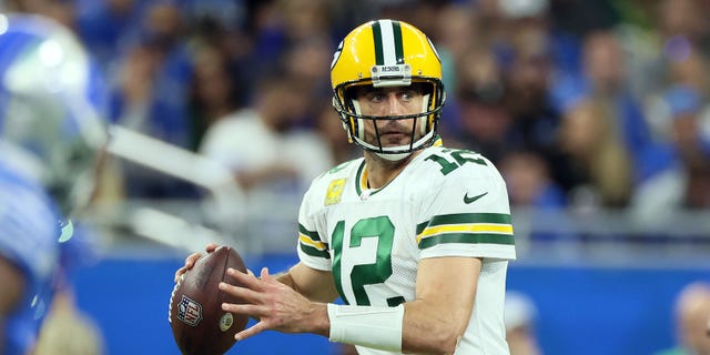 Green Bay Packers quarterback Aaron Rodgers (12) looks to pass the ball during an NFL football game between the Detroit Lions and the Green Bay Packers in Detroit, Michigan, USA, on Sunday. November 6, 2022.