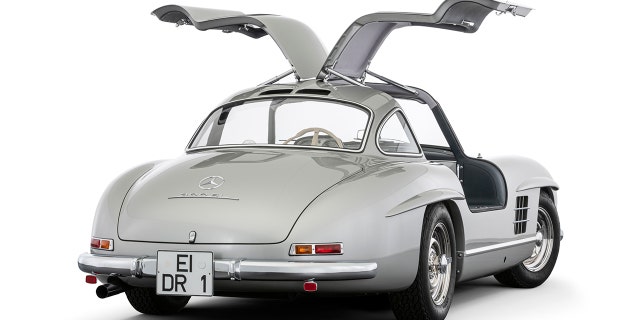 Brabus put the 300 SL through a 4,500-hour restoration.