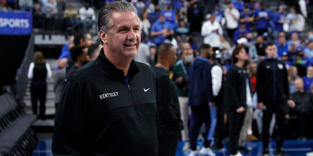 Head coach John Calipari of the Kentucky Wildcats during the warm-up before the CBS Sports Classic against the North Carolina Tar Heels at T-Mobile Arena on December 18, 2021, in Las Vegas.