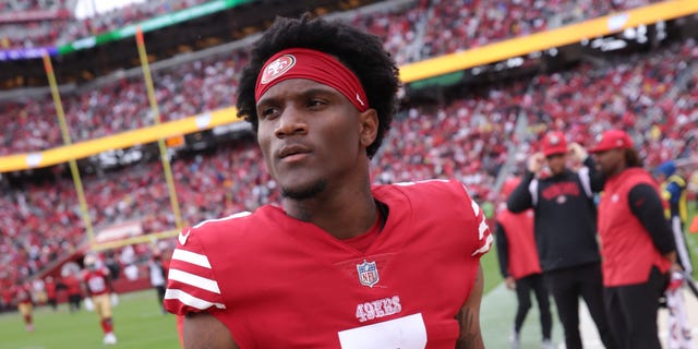 Charvarius Ward #7 of the San Francisco 49ers on the sideline during the game against the Seattle Seahawks at Levi's Stadium on September 18, 2022 in Santa Clara, California. The 49ers defeated the Seahawks 27-7. 