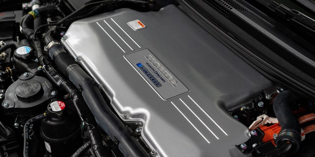 Honda's fuel cell generates electricity through the combination of hydrogen and oxygen.