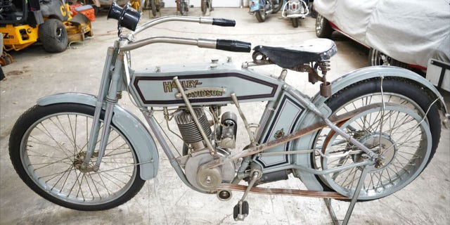 This 1912 Harley-Davidson Model 8XA has a 30 cubic-inch motor.