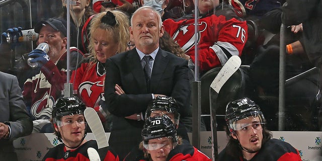 Devils fans chant apology to head coach they wanted fired as winning streak  reaches nine games | Fox News