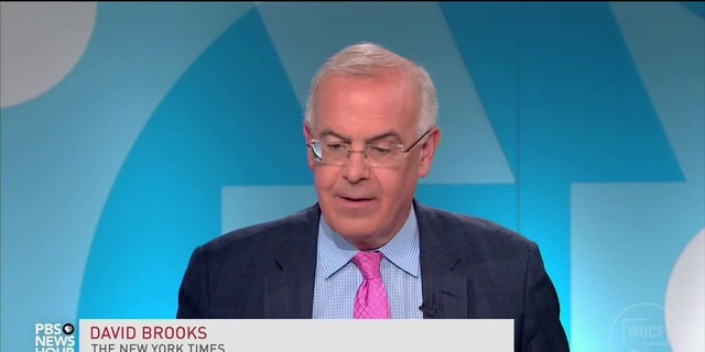 Kolumnis New York Times David Brooks dalam penampilan di "Jam Berita PBS"