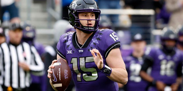 TCU Horned Frogs quarterback Max Duggan #15 looks to throw against the Iowa State Cyclones during the first half at Amon G. Carter Stadium on November 26, 2022 in Fort Worth, Texas. 