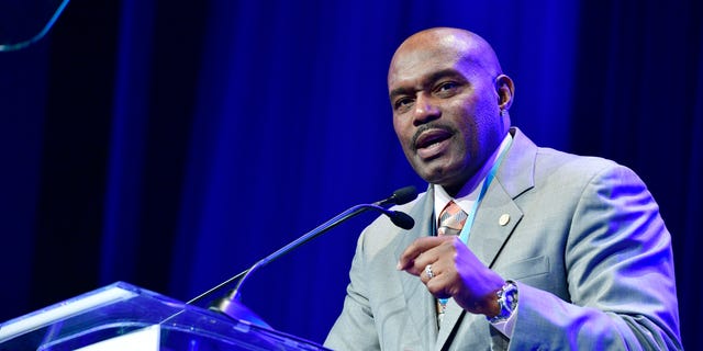 Tim Hardaway speaks at The Buoniconti Fund to Cure Paralysis' 37th Annual Great Sports Legends Dinner at the Marriott Marquis Hotel on Oct.  24, 2022 in New York City.