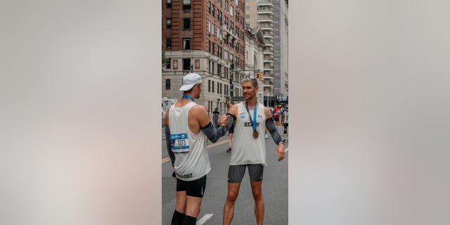 The Wade twins congratulated each other on completing the New York City Marathon on Nov. 6, 2022. 