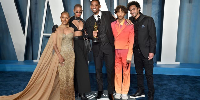 From left to right, Jada Pinkett Smith, Willow Smith, Will Smith, Jaden Smith and Trey Smith attend the 2022 Vanity Fair Oscar Party hosted by Radhika Jones.