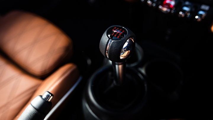 Fox News Autos Test Drive: 2020 MINI Cooper SE