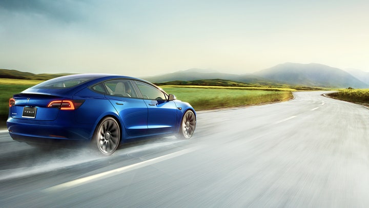 Tesla Model S Plaid debuts