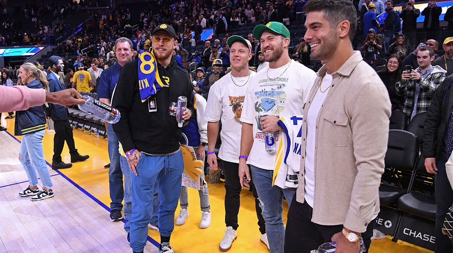 49ers' McCaffrey, Kittle, Garoppolo sitting courtside at Warriors game