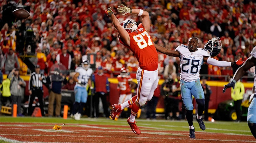 Titans' holding penalty allows Chiefs another shot at tying game