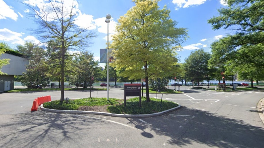 Rock Creek Parkway path