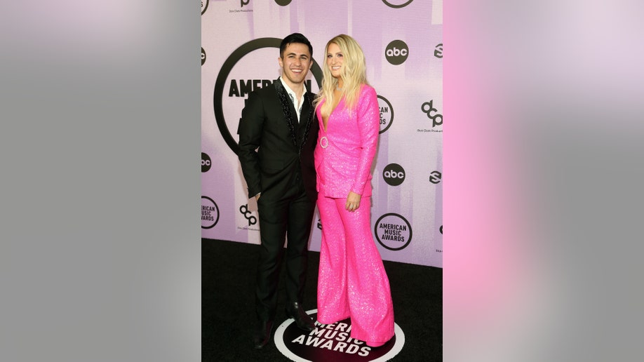 IN PHOTOS: Stars at the American Music Awards 2022