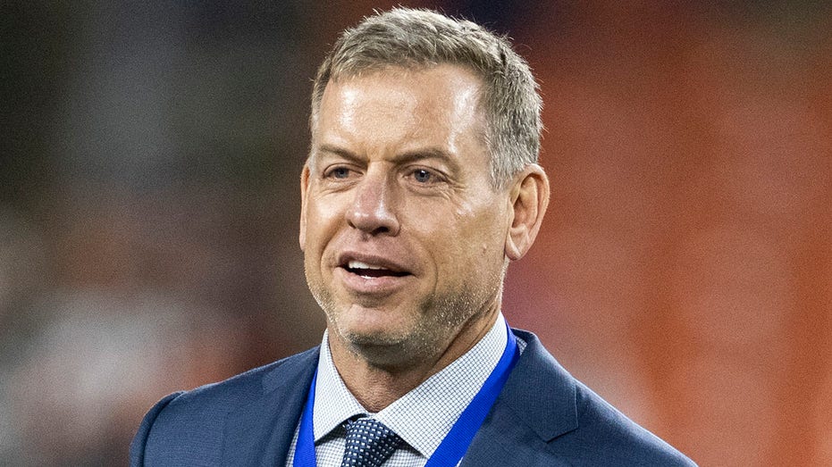 troy aikman: 2022 NFL schedule: Cowboys' Legend Troy Aikman to soon  announce dates - The Economic Times