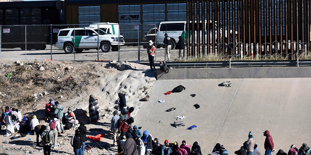 US appeals court allows Title 42 immigration rules to expire as President Biden remains quiet on migration fix - Vimarsana News
