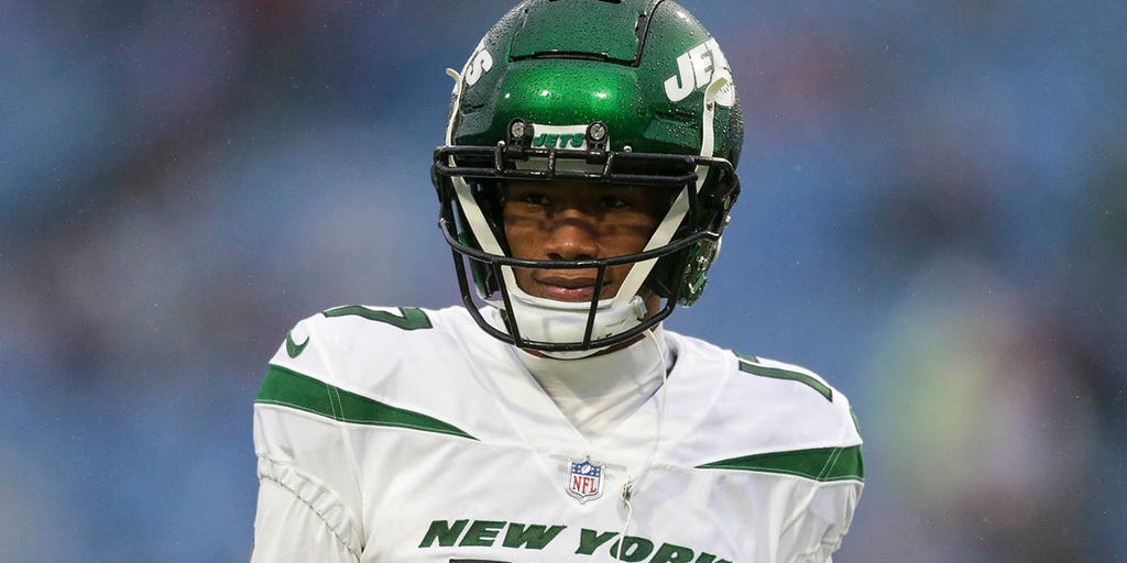 NY Jets' Garrett Wilson calls out officials for brutal missed call