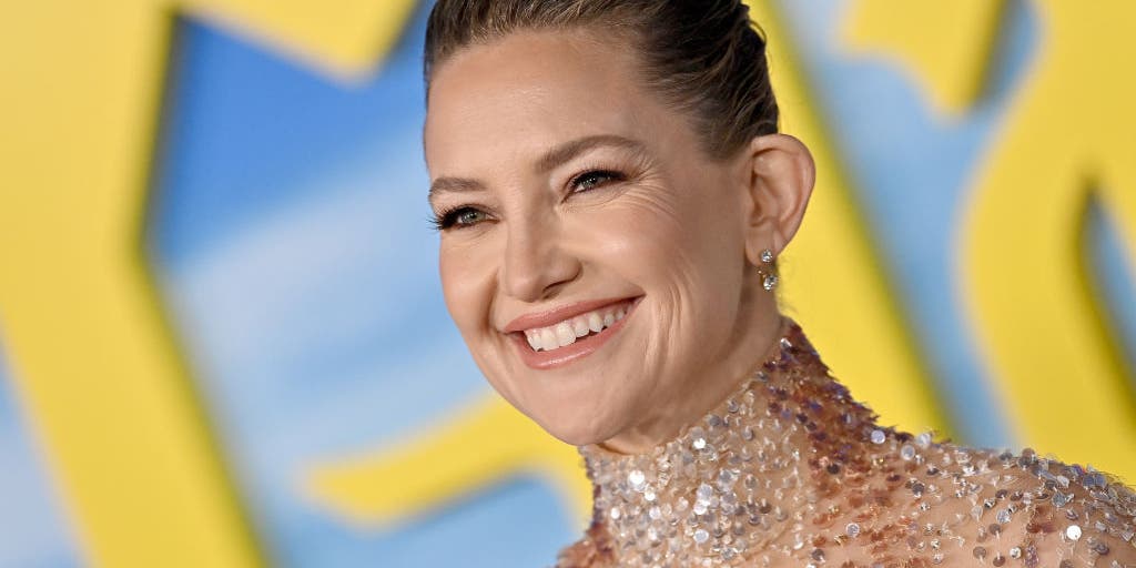 Kate Hudson says her three children 'just go nuts' over 'really wild' Christmas tradition - Vimarsana News