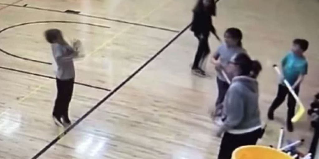 Former Minnesota teacher pleads guilty after throwing hockey stick at 8-year-old student, knocking out tooth - Vimarsana News