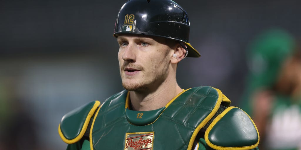Atlanta Braves, Gold Glove catcher Sean Murphy agree to six-year