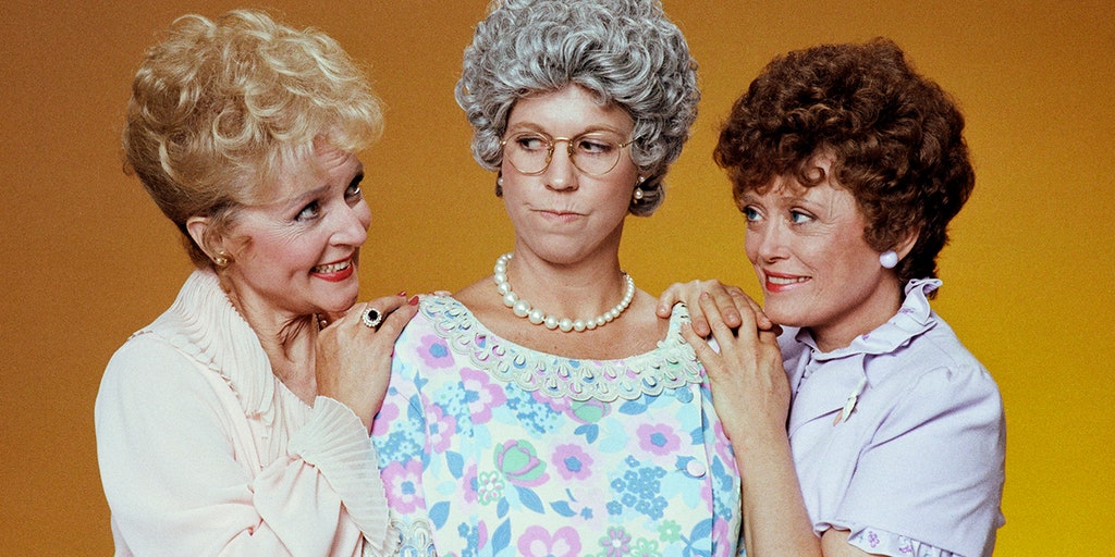 Betty White's pal Vicki Lawrence recalls phrase TV icon saw as 'compliment': 'Aren't you offended by that?' - Vimarsana News