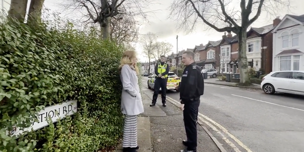 Twitter erupts over clip of UK woman arrested for silently praying across from abortion clinic: 'Terrifying' - Vimarsana News