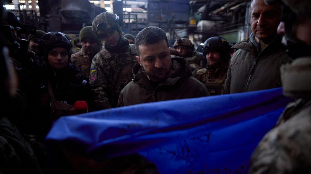 Zelenskyy front lines Bakhmut