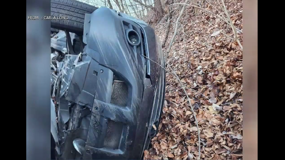 SUV crashes into Pennsylvania ditch