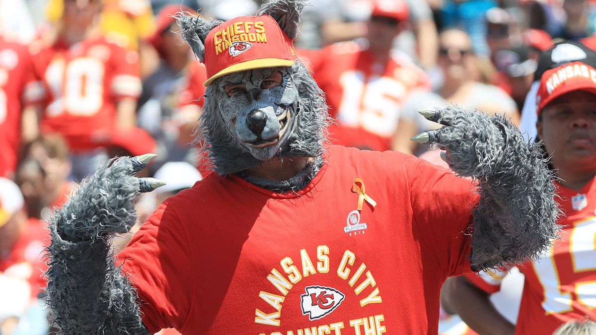 Fan in KC wolf costume