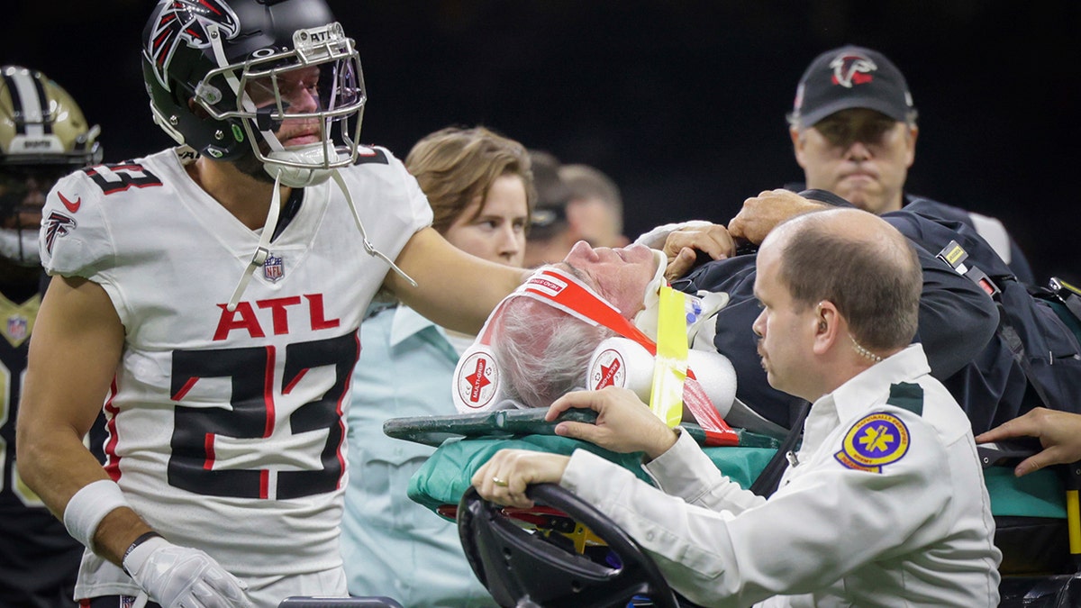 Falcons coach Dean Pees injured in pregame collision, gets sent to hospital