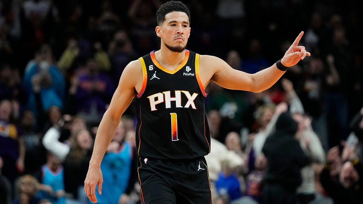 Devin Booker reacts