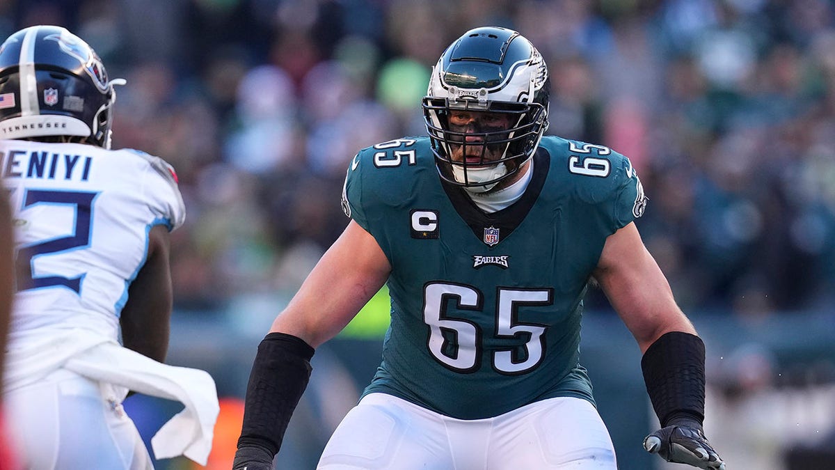 Offensive lineman Lane Johnson plays against the Titans