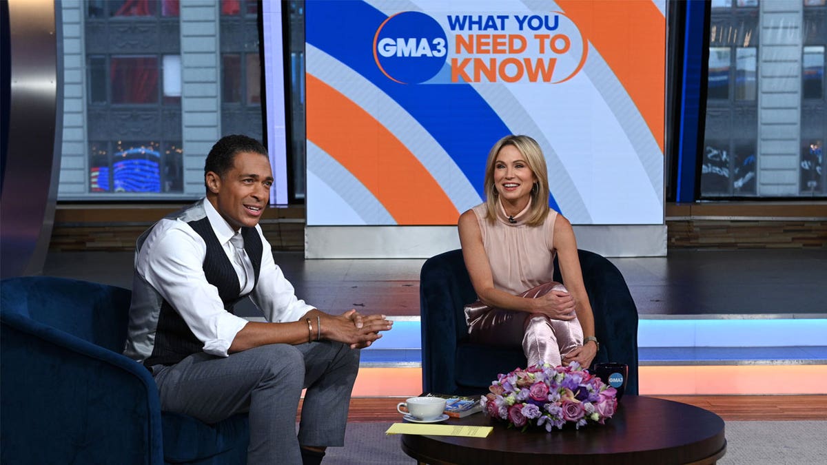 TJ Holmes Amy Robach on GMA3