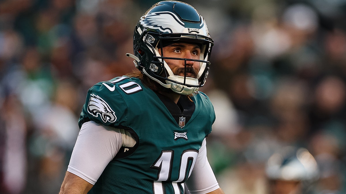 Jaguars trade Gardner Minshew to the Eagles