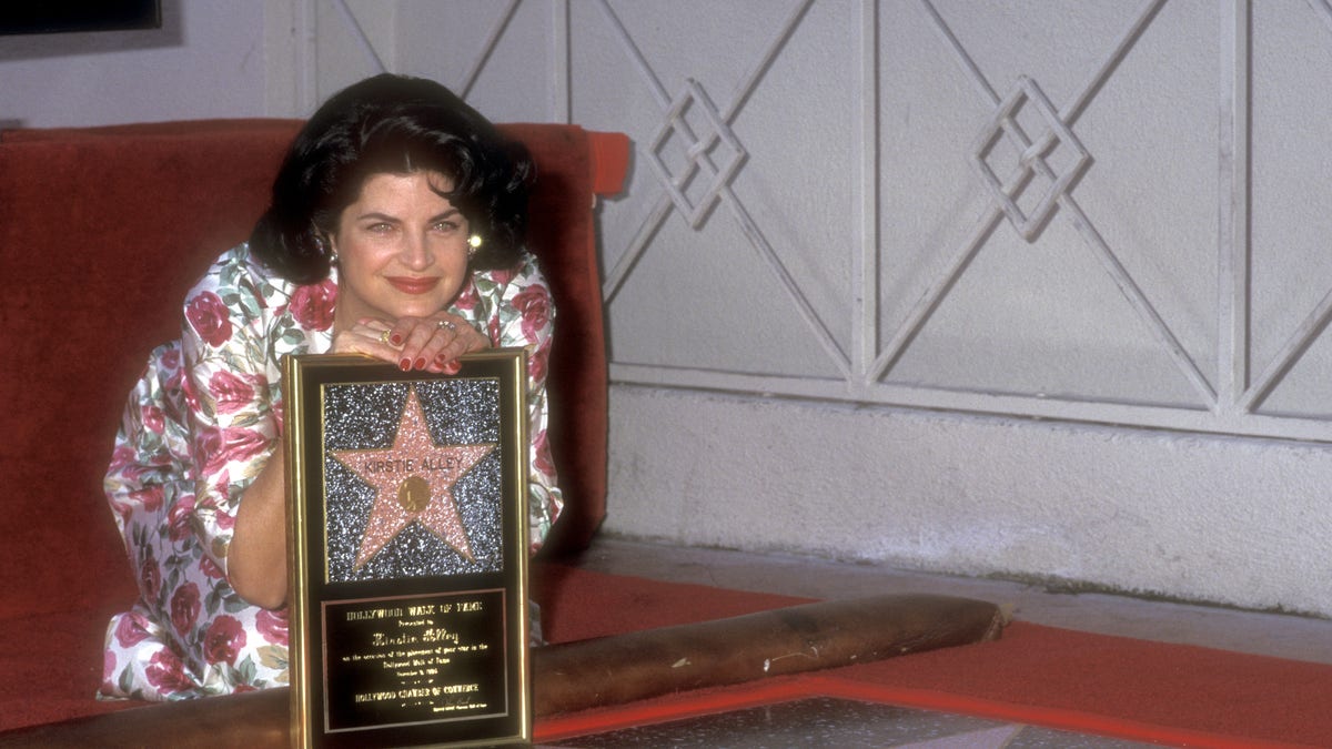 Kirstie Alley getting her star on the walk of fame