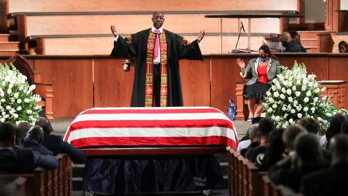 Rev. Raphael Warnock presides funeral Ebenezer Baptist