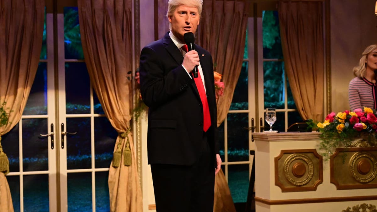 'SNL' cold open mocks Trump's 'major announcement' on release of ...