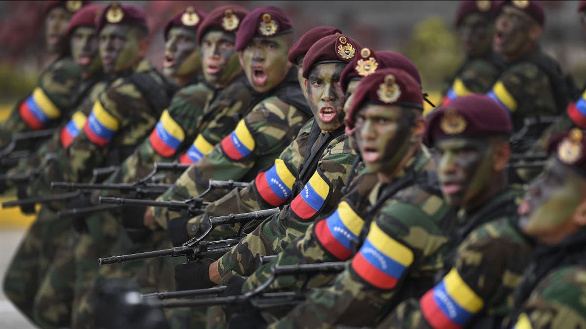 Venezuelan military during the country's independence day