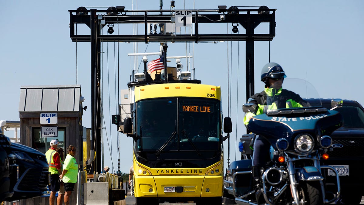 Bus of migrants leaves Martha's Vineyard