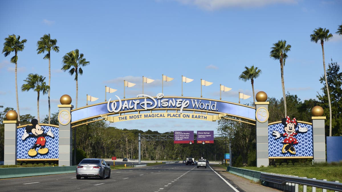 Walt Disney World welcome sign