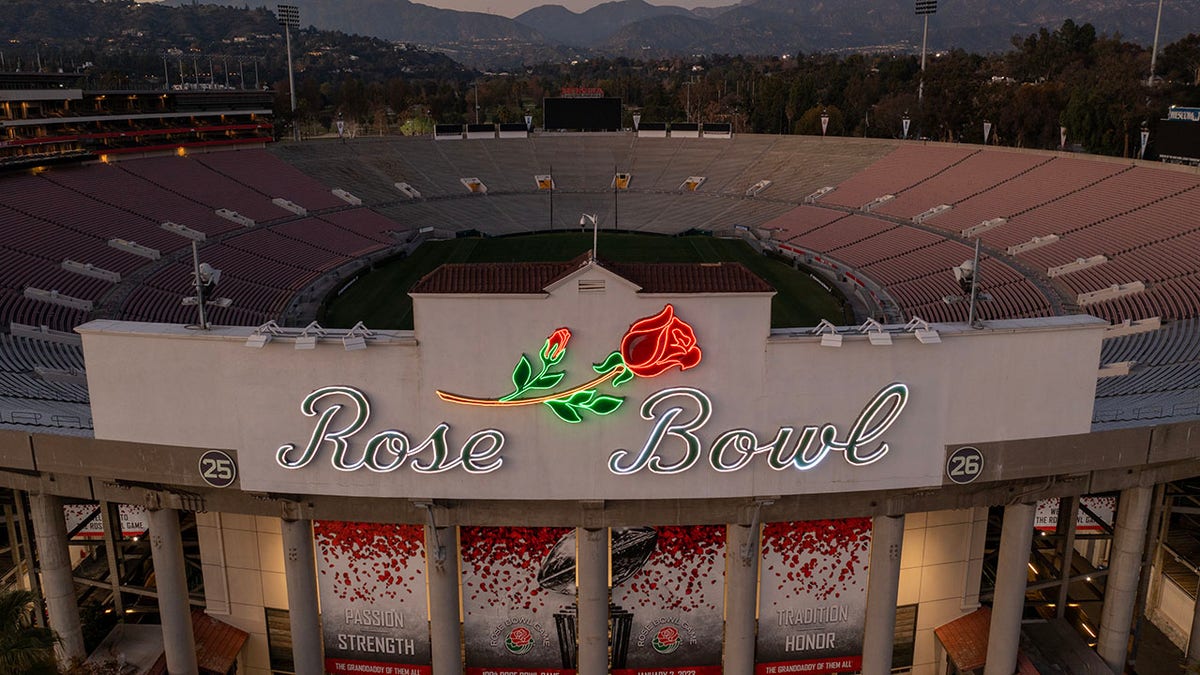 A picture of the Rose Bowl