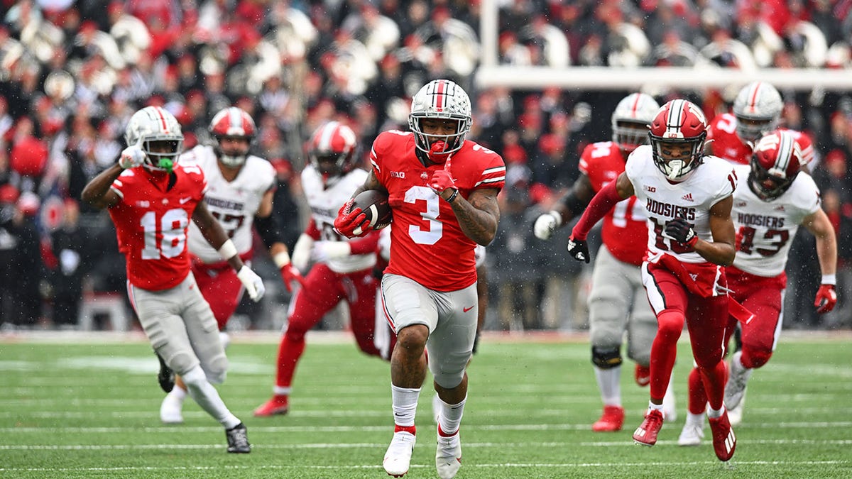 Miyan Williams runs against Indiana