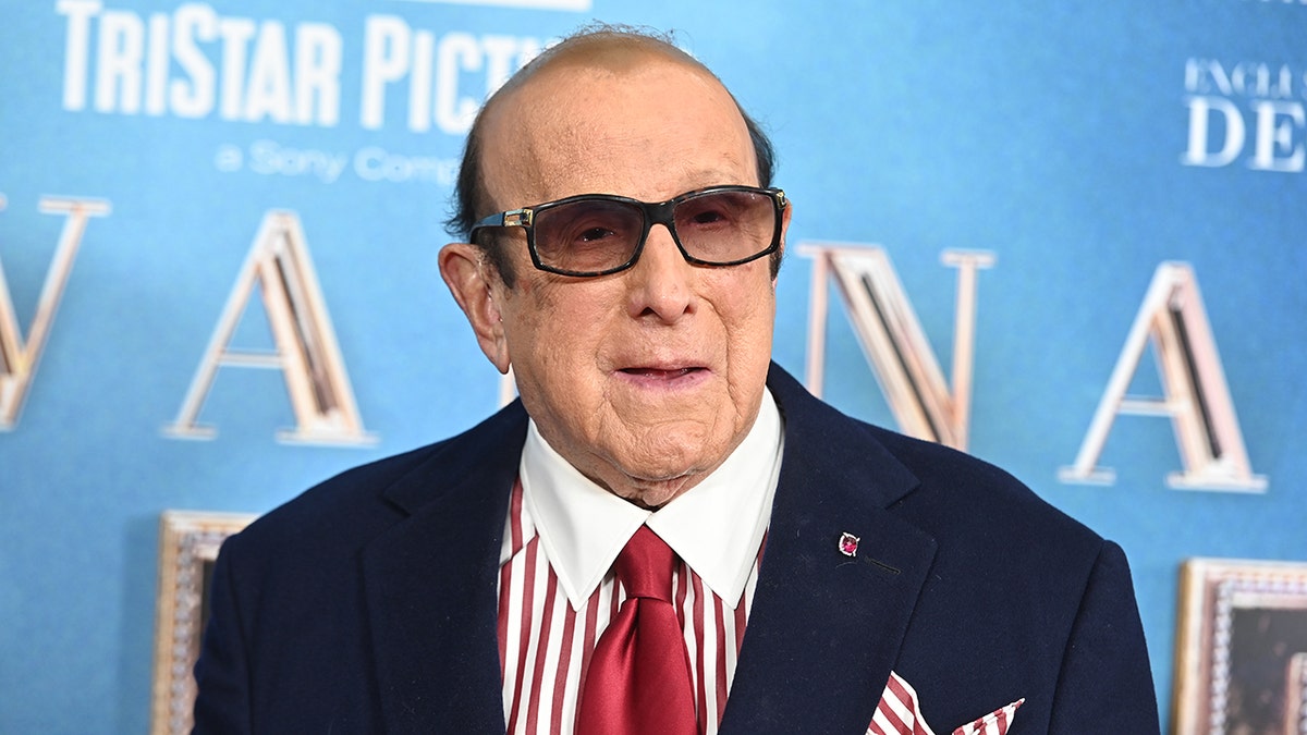 clive davis