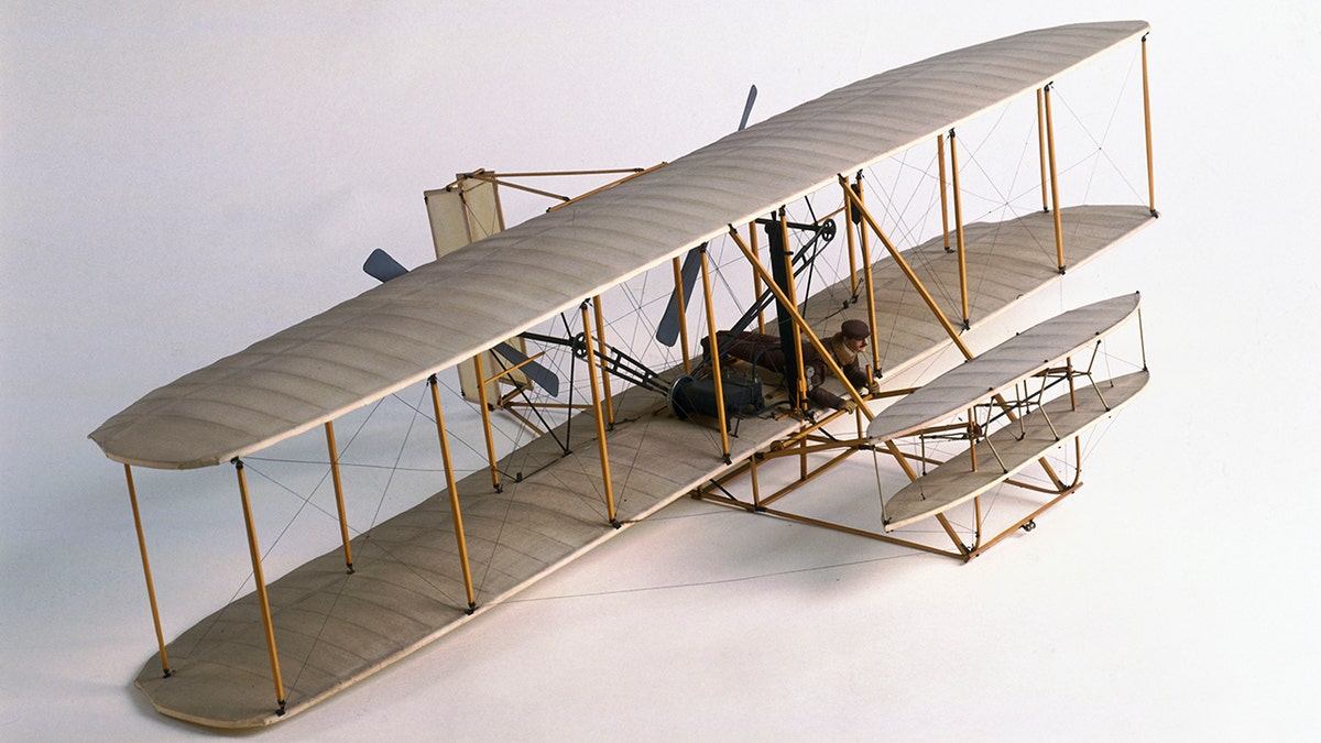 wright brothers plane replica