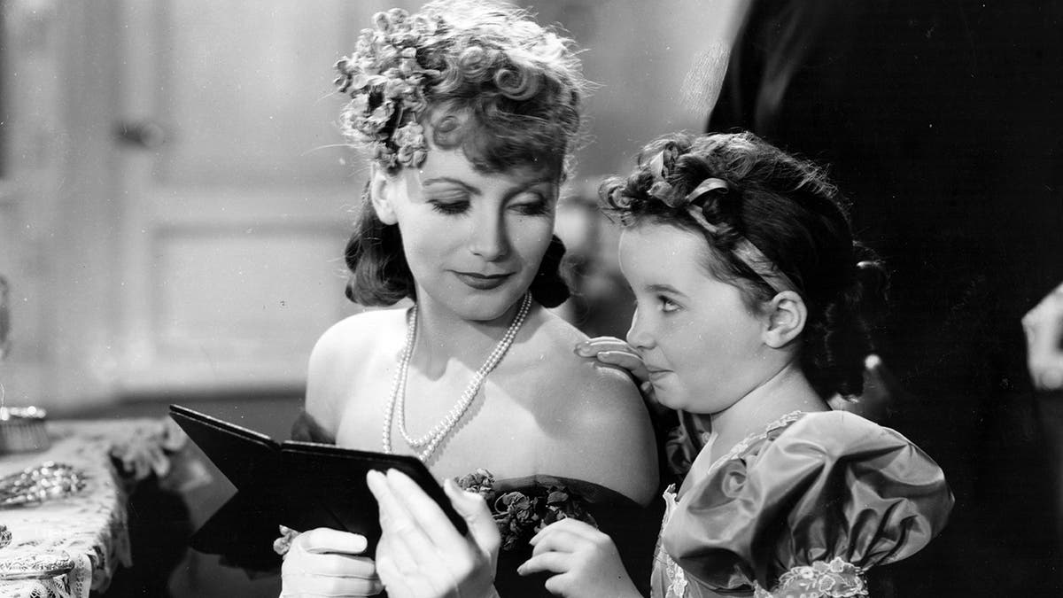 Cora Sue Collins with Greta Garbo