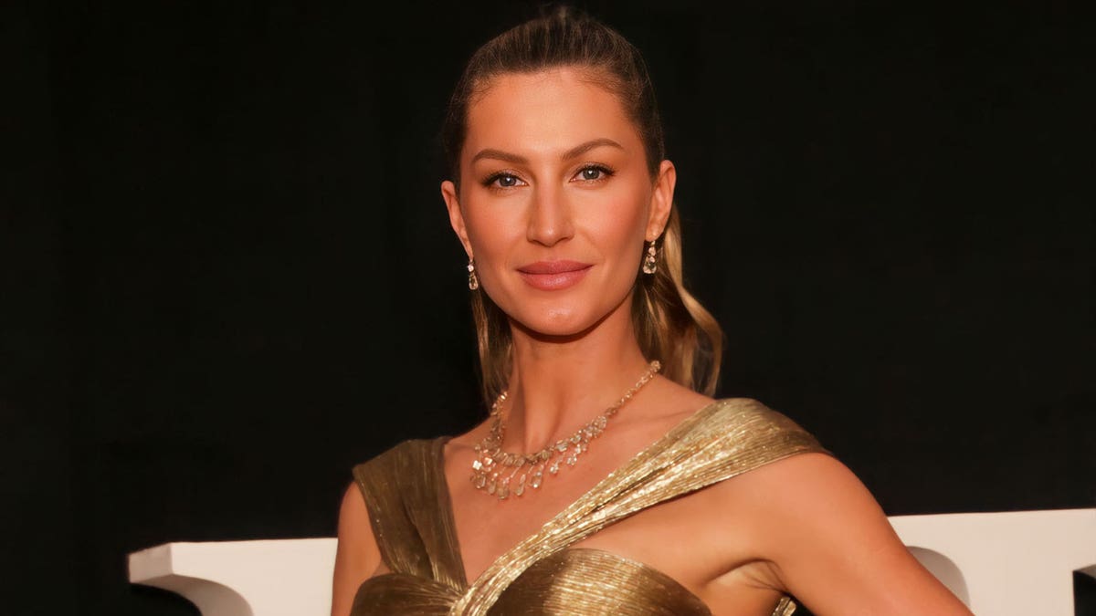 Gisele on a red carpet following tom brady divorce